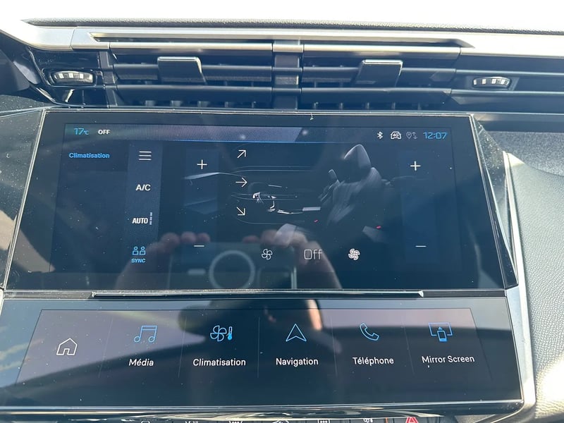 Photo de la voiture PEUGEOT 308 BlueHDi 130ch S&S EAT8 Allure