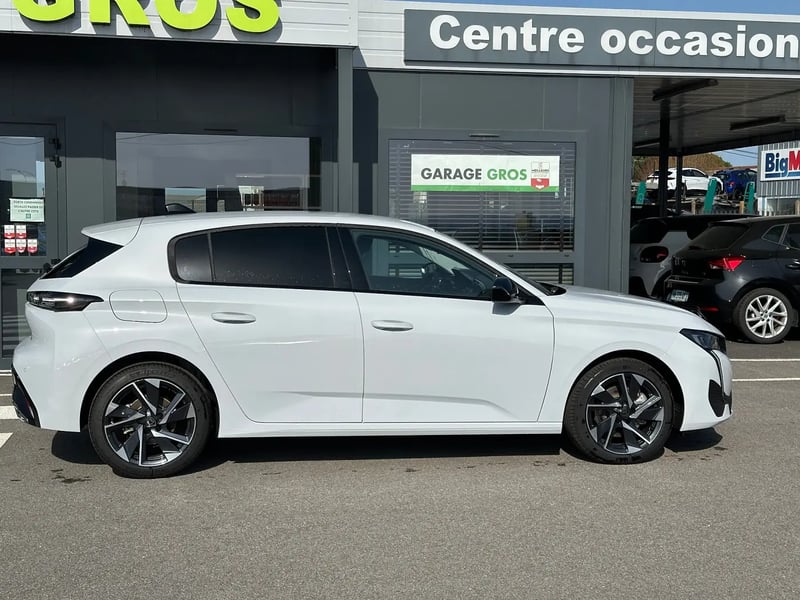Photo de la voiture PEUGEOT 308 BlueHDi 130ch S&S EAT8 Allure