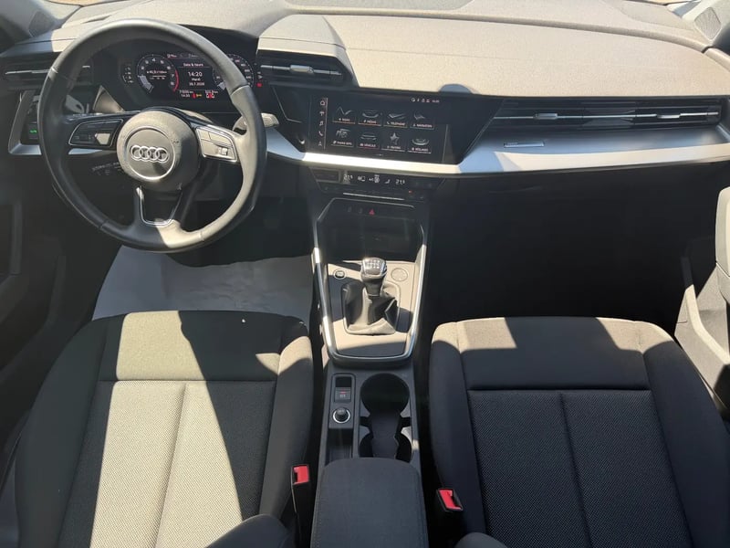 Photo de la voiture AUDI A3 SPORTBACK A3 Sportback 35 TFSI 150ch Design