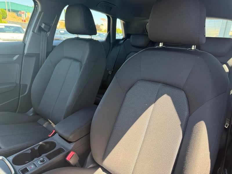 Photo de la voiture AUDI A3 SPORTBACK A3 Sportback 35 TFSI 150ch Design