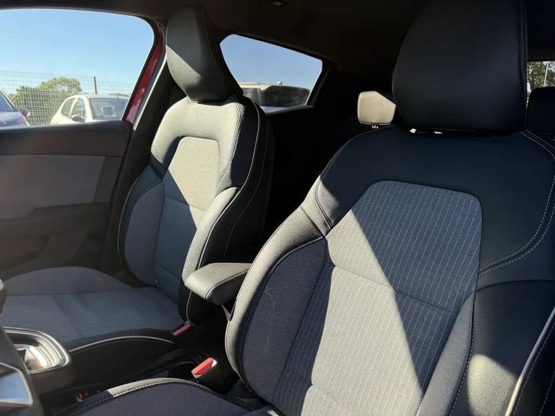 Photo de la voiture RENAULT CLIO V Eco-G 100 ch GSR2 Techno
