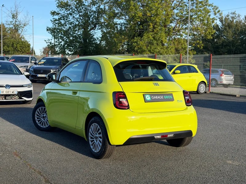 Photo de la voiture FIAT 500e BERLINE 500 e 95 ch Nouvelle 500