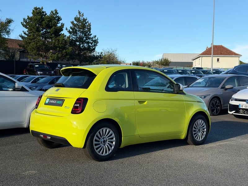 Photo de la voiture FIAT 500e BERLINE 500 e 95 ch Nouvelle 500