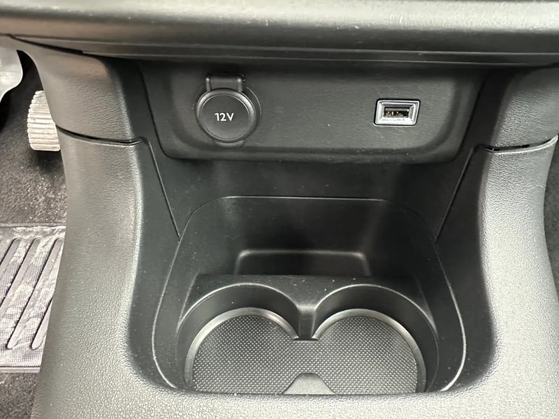 Photo de la voiture CITROEN C3 PureTech 83 S&S BVM5 Feel Pack