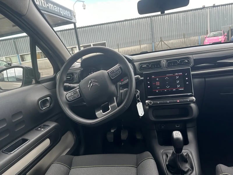 Photo de la voiture CITROEN C3 PureTech 83 S&S BVM5 Feel Pack