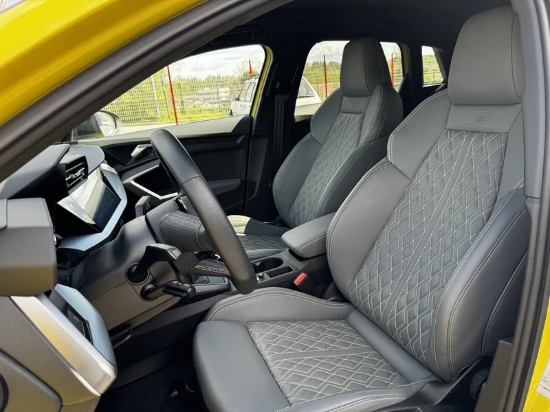 Photo de la voiture AUDI A3 SPORTBACK 30 TFSI 110 S Line