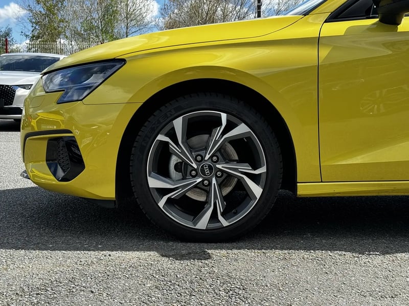 Photo de la voiture AUDI A3 SPORTBACK 30 TFSI 110 S Line