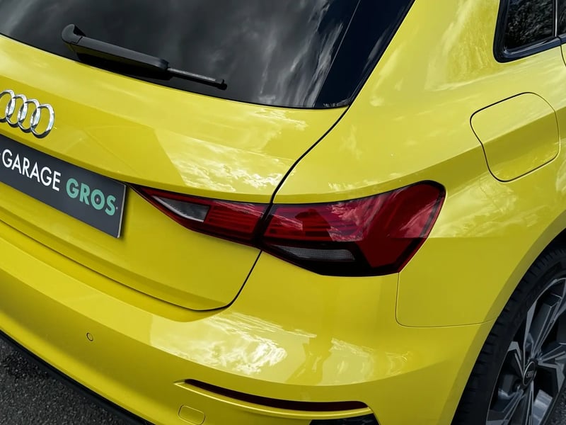 Photo de la voiture AUDI A3 SPORTBACK 30 TFSI 110 S Line