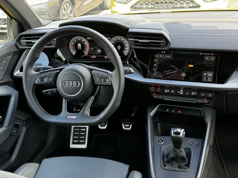 Photo de la voiture AUDI A3 SPORTBACK 30 TFSI 110 S Line