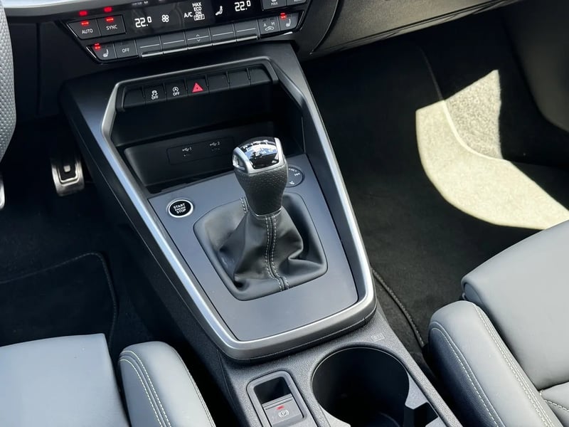 Photo de la voiture AUDI A3 SPORTBACK 30 TFSI 110 S Line