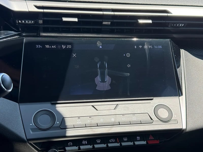 Photo de la voiture PEUGEOT 308 ELECTRIQUE 54 kWh 156ch Style