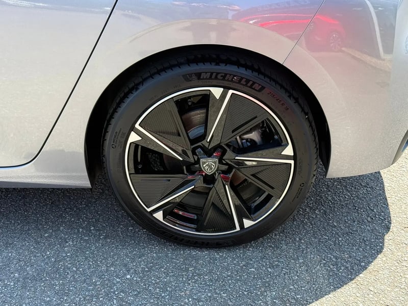 Photo de la voiture PEUGEOT 308 ELECTRIQUE 54 kWh 156ch Style