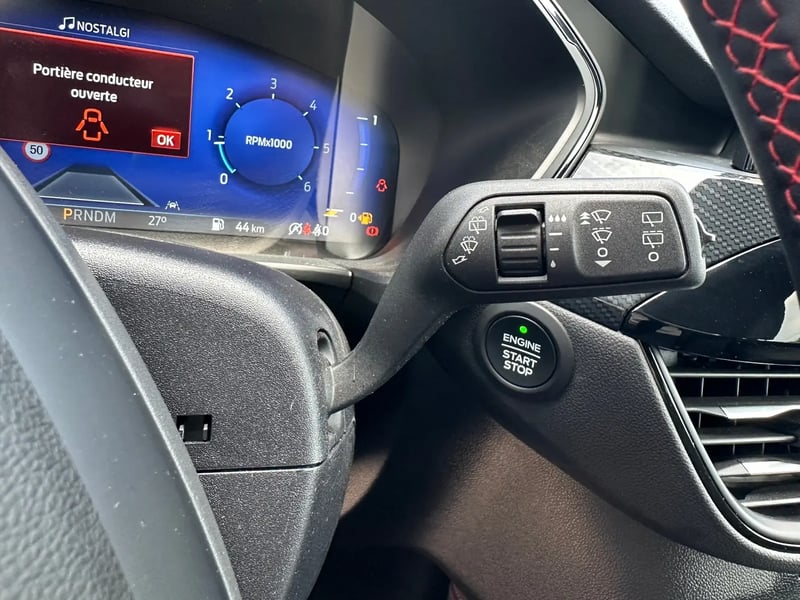 Photo de la voiture FORD KUGA 2.0 EcoBlue 120 S&S BVM6 ST-Line - 5P