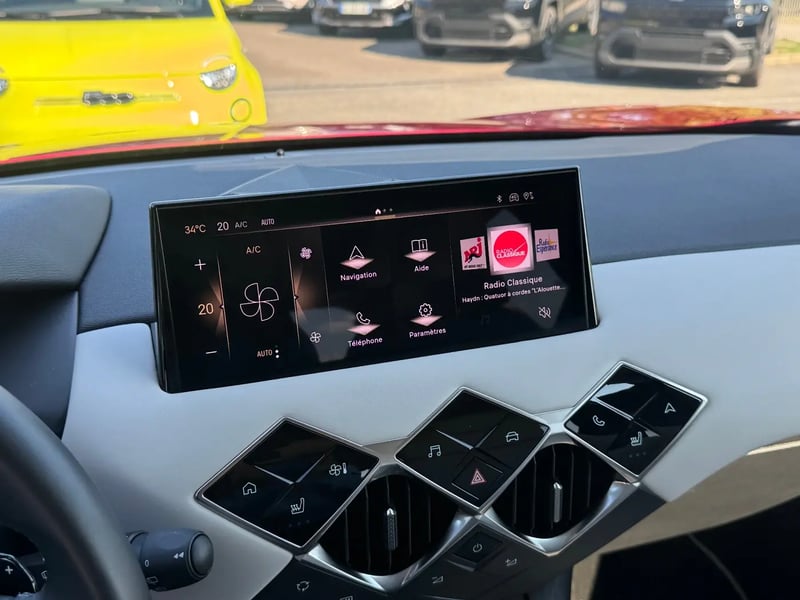 Photo de la voiture DS DS 3 PureTech 130 EAT8 Esprit de Voyage
