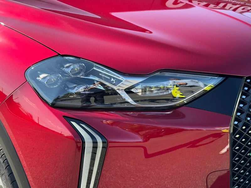 Photo de la voiture DS DS 3 PureTech 130 EAT8 Esprit de Voyage
