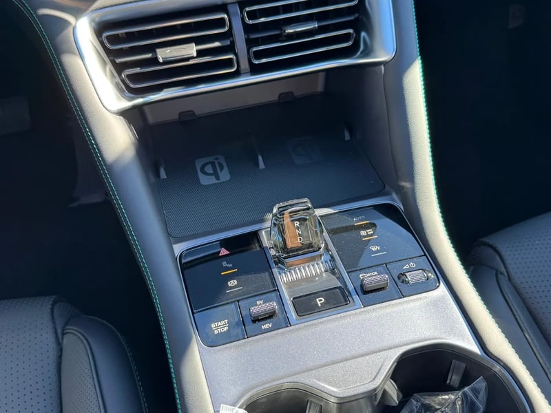 Photo de la voiture BYD SEAL U 1.5l DM-i 324 ch AWD PHEV Design