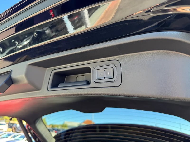 Photo de la voiture BYD SEAL U 1.5l DM-i 324 ch AWD PHEV Design