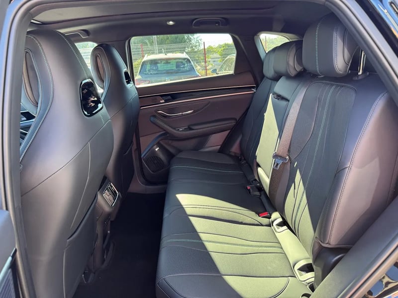 Photo de la voiture BYD SEAL U 1.5l DM-i 324 ch AWD PHEV Design