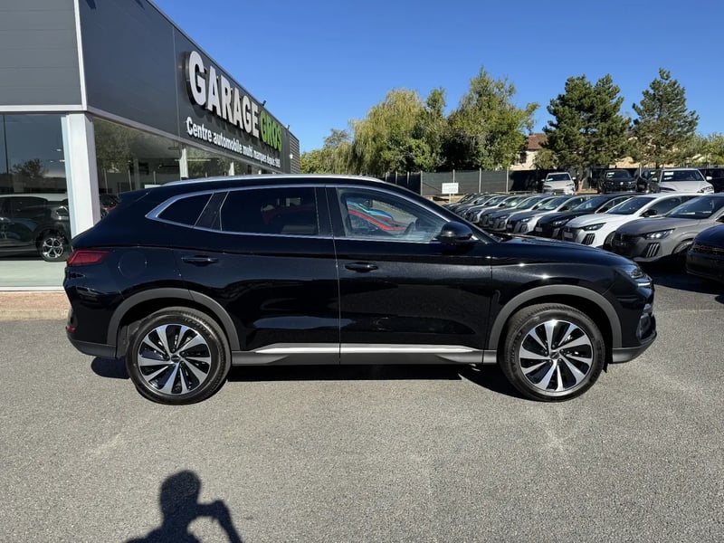 Photo de la voiture BYD SEAL U 1.5l DM-i 324 ch AWD PHEV Design