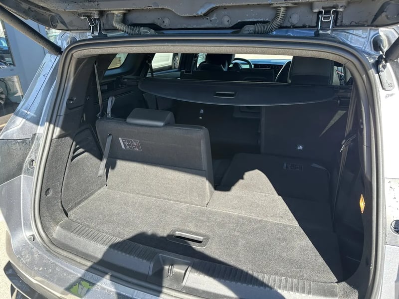 Photo de la voiture RENAULT ESPACE VI E-Tech hybrid 200 Techno