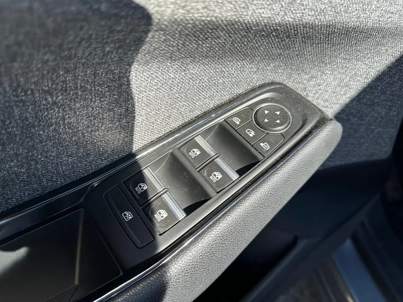 Photo de la voiture RENAULT ESPACE VI E-Tech hybrid 200 Techno