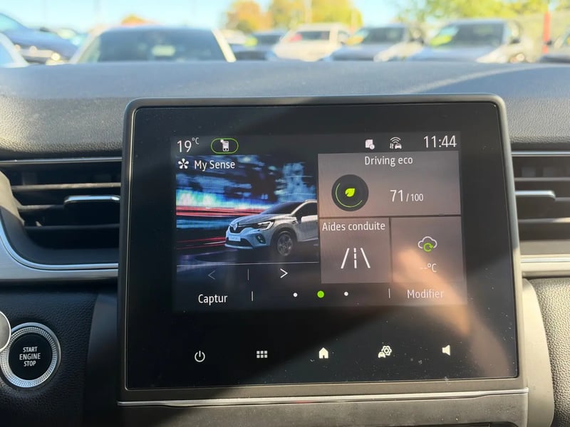 Photo de la voiture RENAULT CAPTUR TCe 90 Intens
