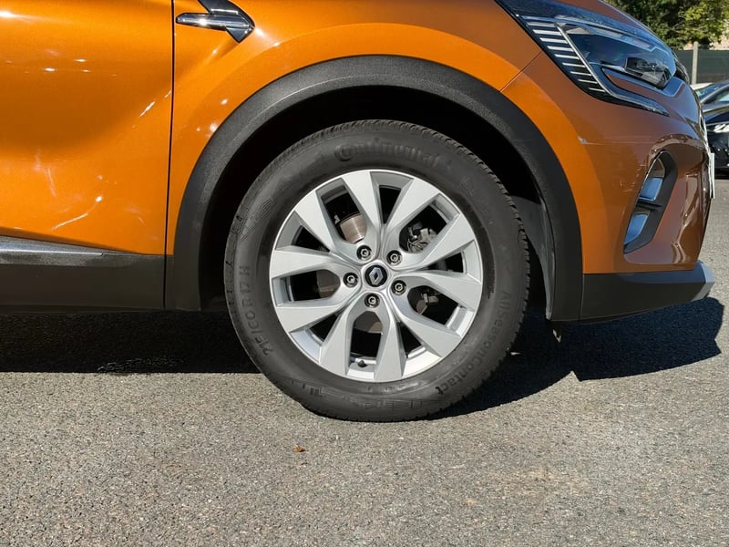 Photo de la voiture RENAULT CAPTUR TCe 90 Intens
