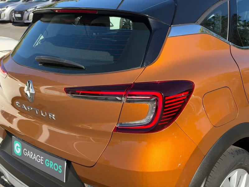 Photo de la voiture RENAULT CAPTUR TCe 90 Intens