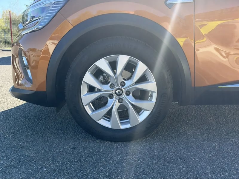 Photo de la voiture RENAULT CAPTUR TCe 90 Intens