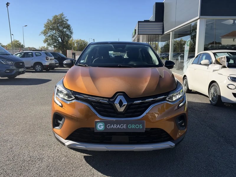 Photo de la voiture RENAULT CAPTUR TCe 90 Intens