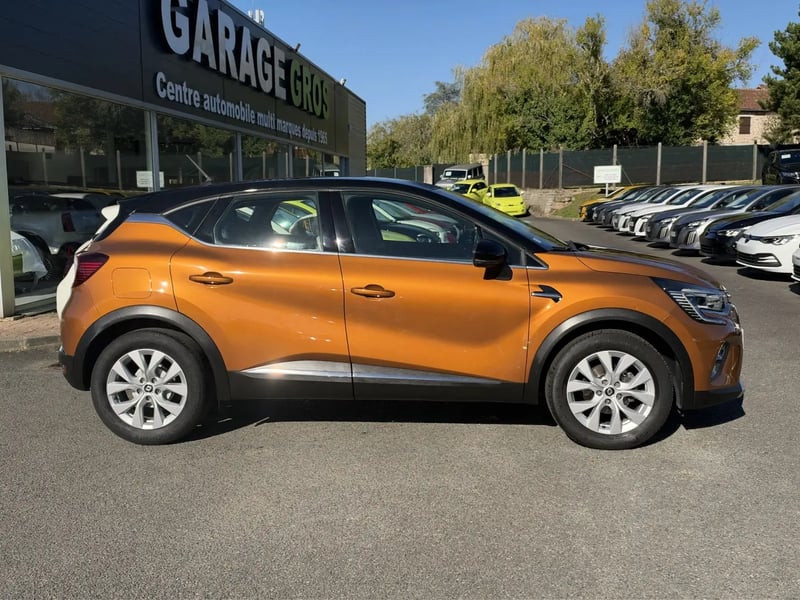 Photo de la voiture RENAULT CAPTUR TCe 90 Intens