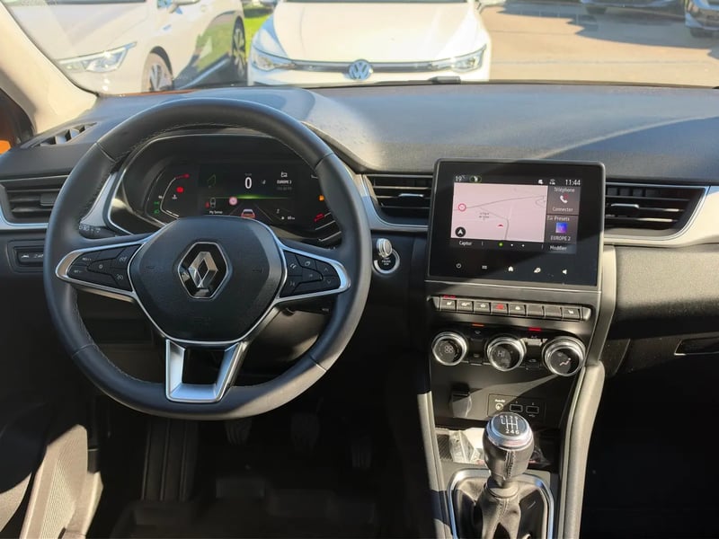 Photo de la voiture RENAULT CAPTUR TCe 90 Intens