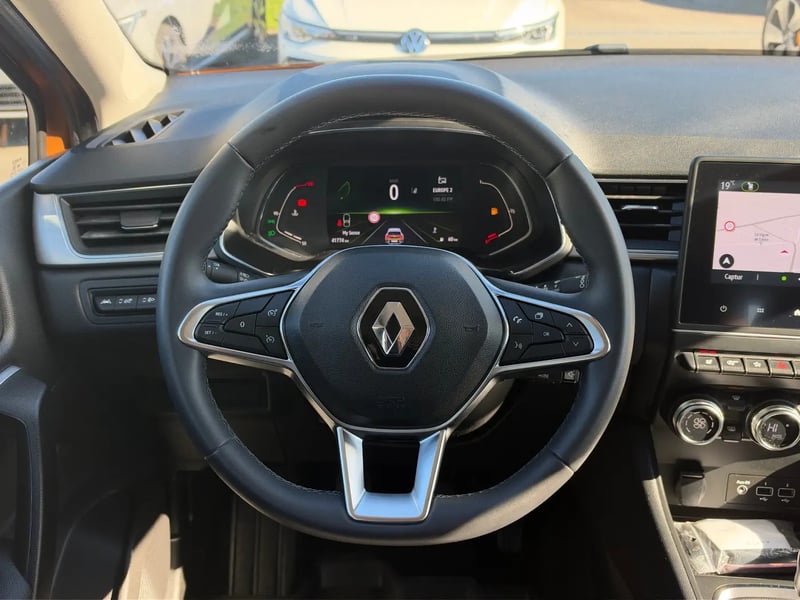 Photo de la voiture RENAULT CAPTUR TCe 90 Intens