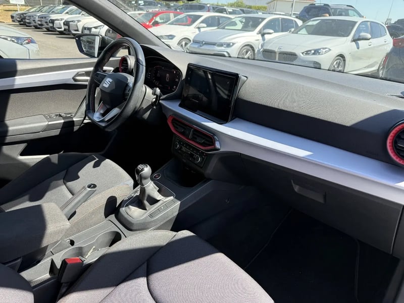 Photo de la voiture SEAT IBIZA 1.0 TSI 110 ch S/S BVM6 FR