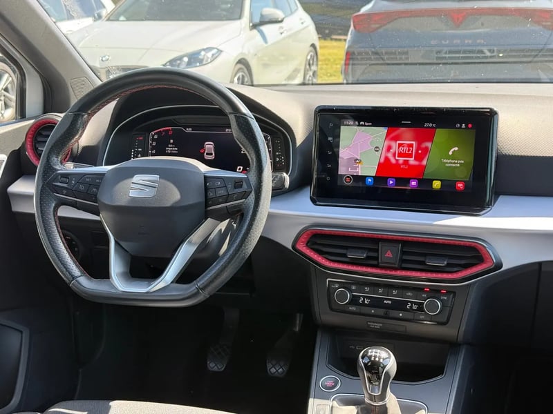 Photo de la voiture SEAT IBIZA 1.0 TSI 110 ch S/S BVM6 FR