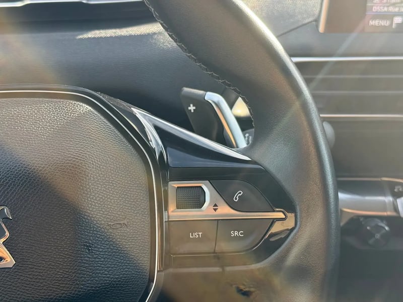 Photo de la voiture PEUGEOT 3008 BUSINESS BlueHDi 130ch S&S EAT8 Active Business