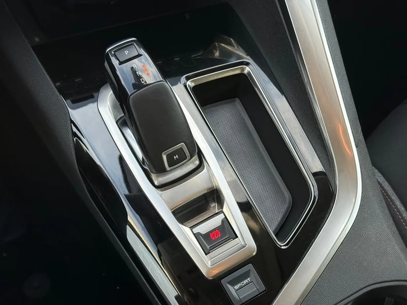 Photo de la voiture PEUGEOT 3008 BUSINESS BlueHDi 130ch S&S EAT8 Active Business