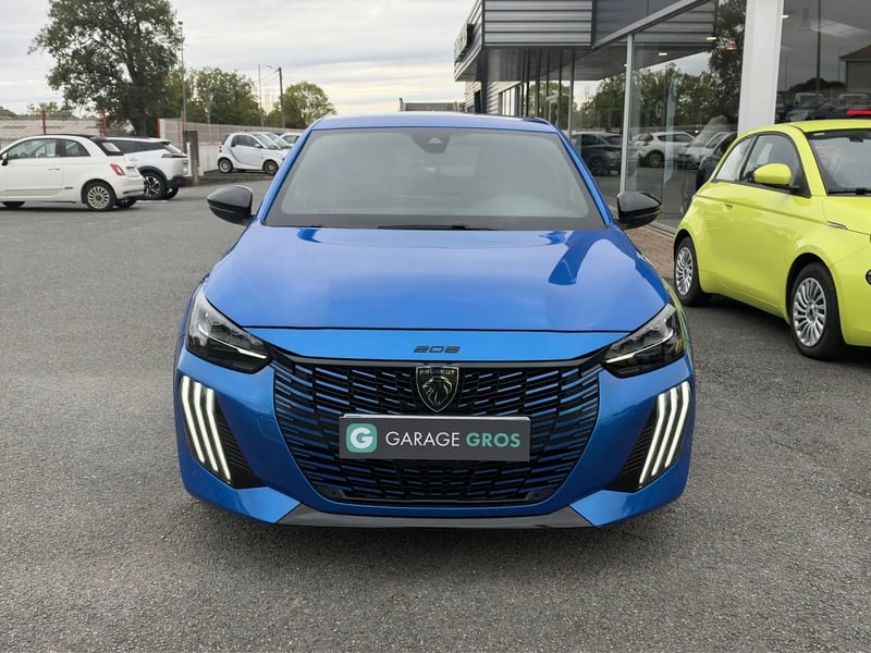 Photo de la voiture PEUGEOT 208 Hybrid 100 e-DCS6 GT