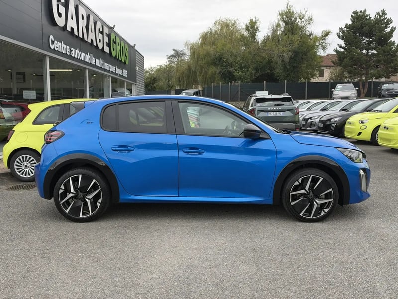 Photo de la voiture PEUGEOT 208 Hybrid 100 e-DCS6 GT
