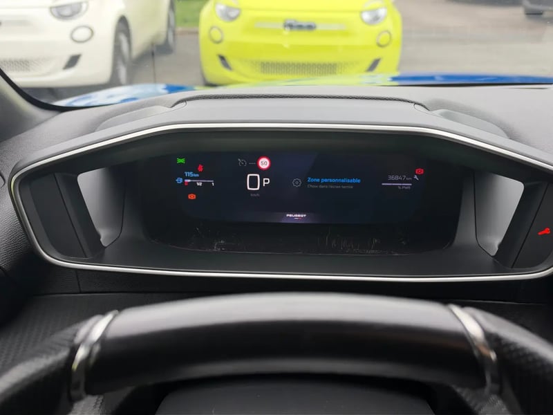 Photo de la voiture PEUGEOT 208 Hybrid 100 e-DCS6 GT