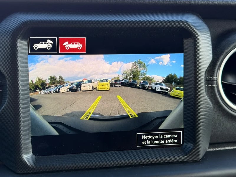 Photo de la voiture JEEP WRANGLER Unlimited 4xe 2.0 l T 380 ch PHEV 4x4 BVA8 Sahara