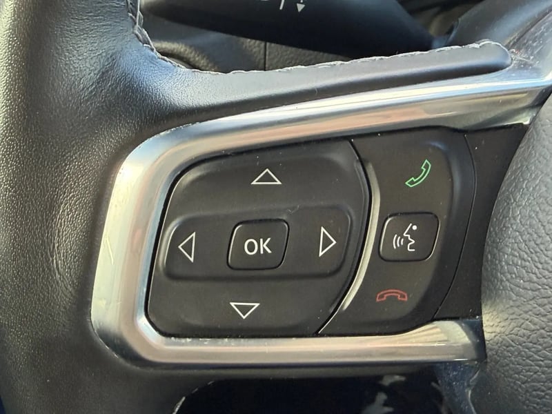 Photo de la voiture JEEP WRANGLER Unlimited 4xe 2.0 l T 380 ch PHEV 4x4 BVA8 Sahara