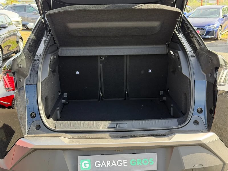 Photo de la voiture PEUGEOT 3008 Hybrid 145 e-DCS6 Allure Business