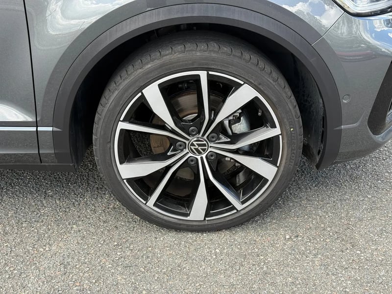 Photo de la voiture VOLKSWAGEN T-ROC 1.5 TSI EVO2 150 Start/Stop DSG7 R-Line