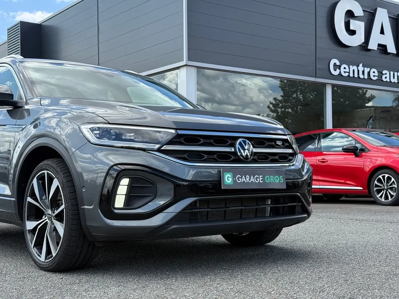 Photo de la voiture VOLKSWAGEN T-ROC 1.5 TSI EVO2 150 Start/Stop DSG7 R-Line