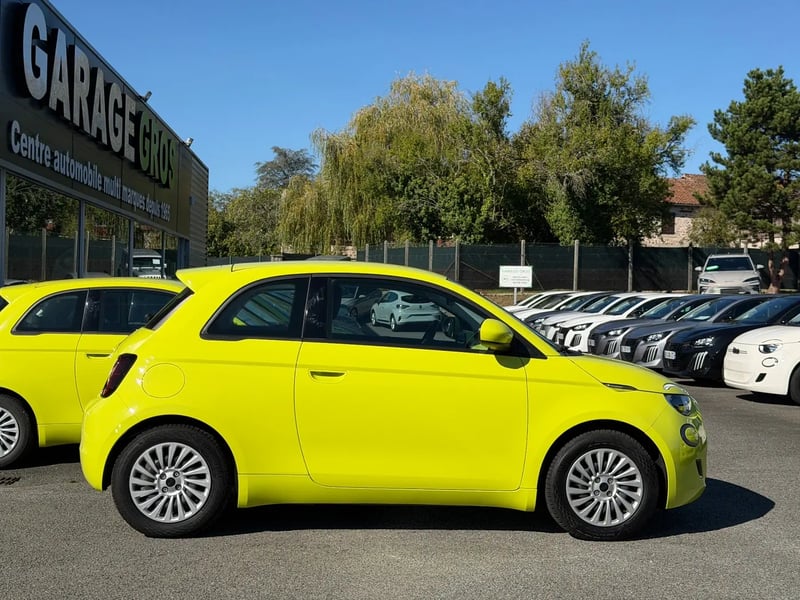 Photo de la voiture FIAT 500e BERLINE 500 e 95 ch Nouvelle 500