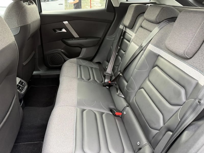 Photo de la voiture CITROEN C4 PureTech 130 S&S EAT8 Shine