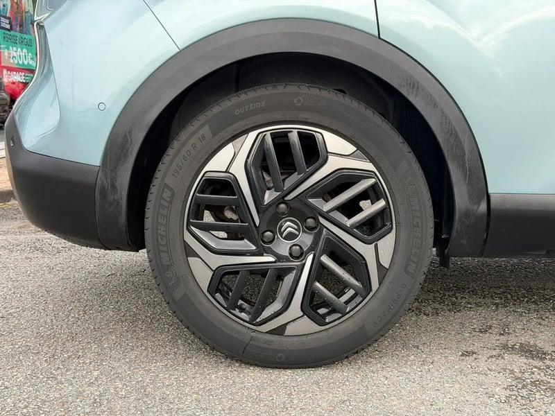 Photo de la voiture CITROEN C4 PureTech 130 S&S EAT8 Shine