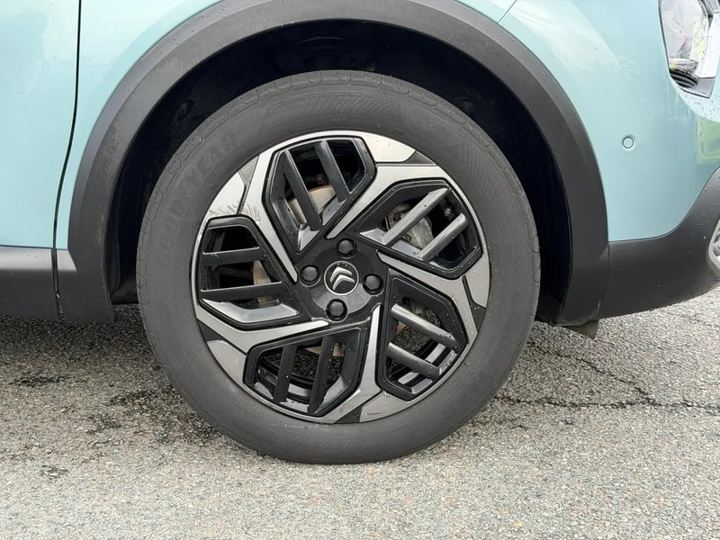 Photo de la voiture CITROEN C4 PureTech 130 S&S EAT8 Shine