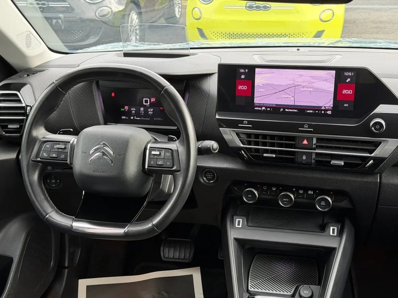 Photo de la voiture CITROEN C4 PureTech 130 S&S EAT8 Shine
